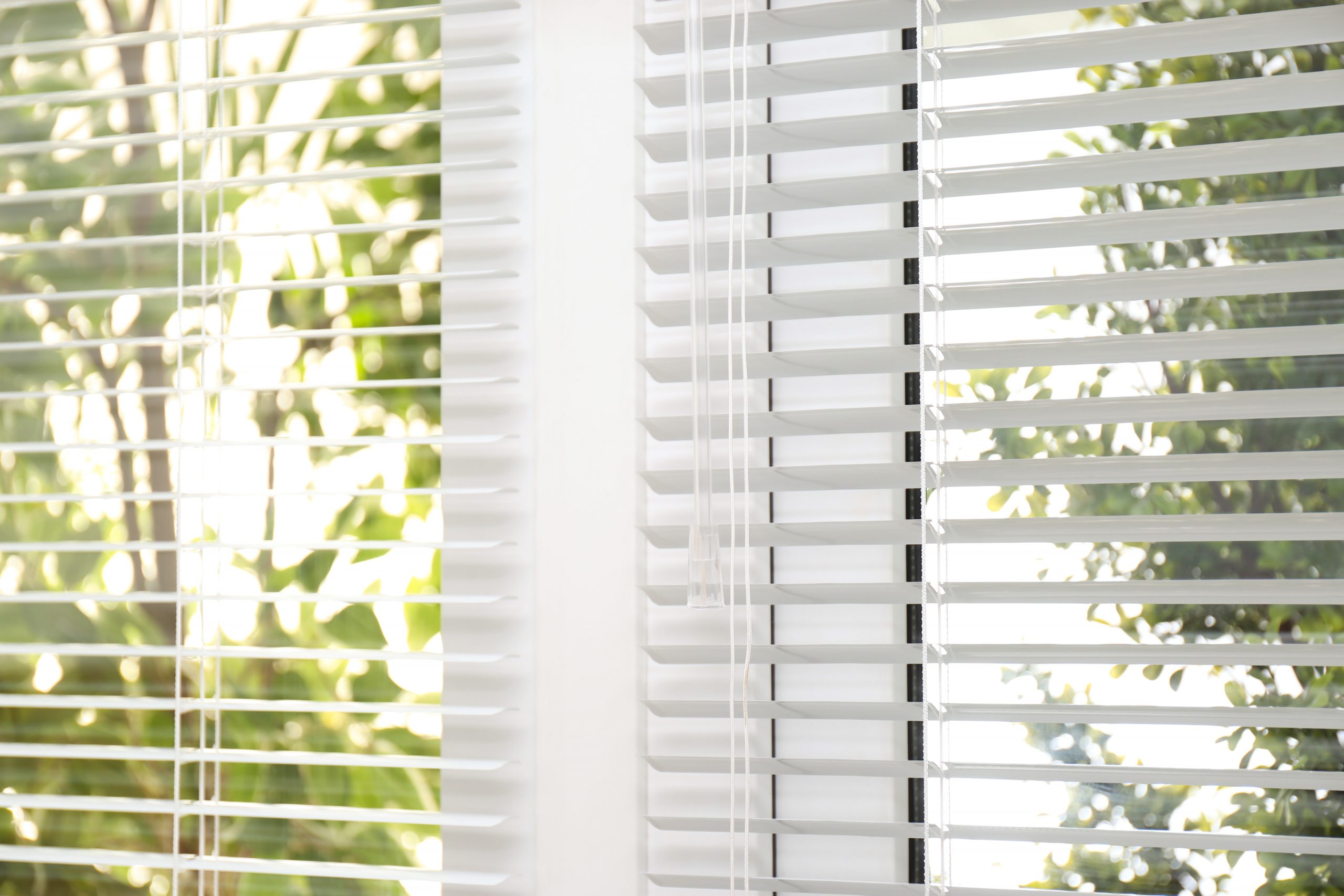 What are the benefits of choosing Perfect‑Fit blinds over traditional window blinds?